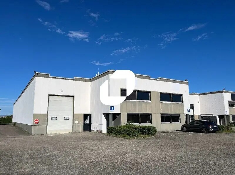 Office in Décines-Charpieu for lease Building Photo- Image 1 of 33