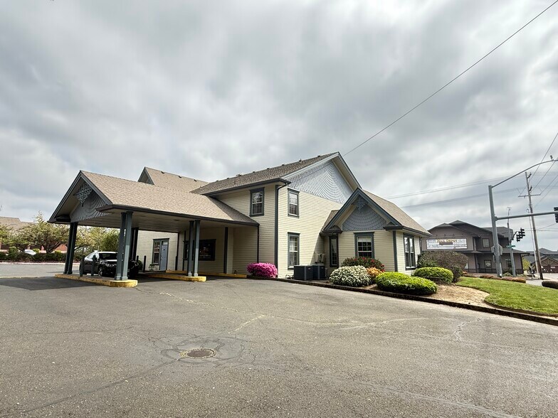 4741 Liberty Rd S, Salem, OR à louer - Photo du bâtiment - Image 3 de 7