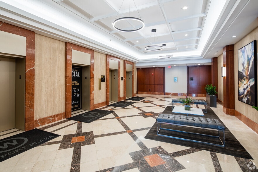 111 Westport Plaza Dr, Saint Louis, MO for lease - Lobby - Image 2 of 5