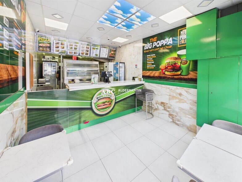 51 Cricklewood Broadway, London for lease - Building Photo - Image 2 of 5