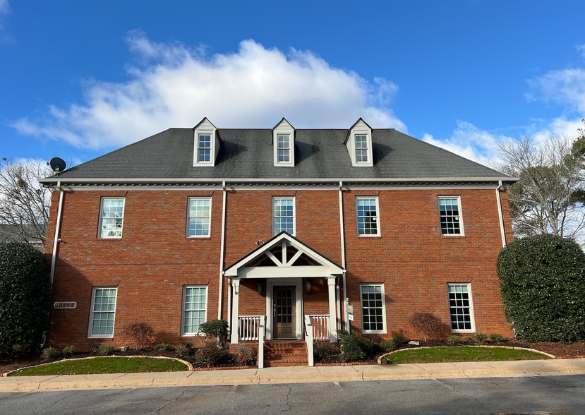 10898 Crabapple Rd, Roswell, GA for lease - Building Photo - Image 3 of 12