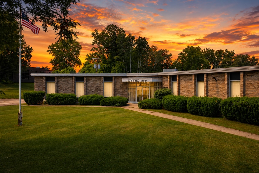 2555 Baird Rd, Penfield, NY for lease - Building Photo - Image 3 of 12