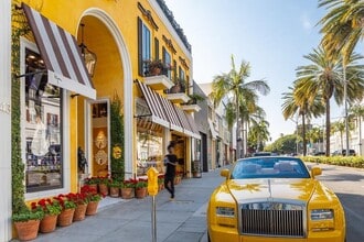 413-445 N Rodeo Dr, Beverly Hills, CA for lease Interior Photo- Image 2 of 6