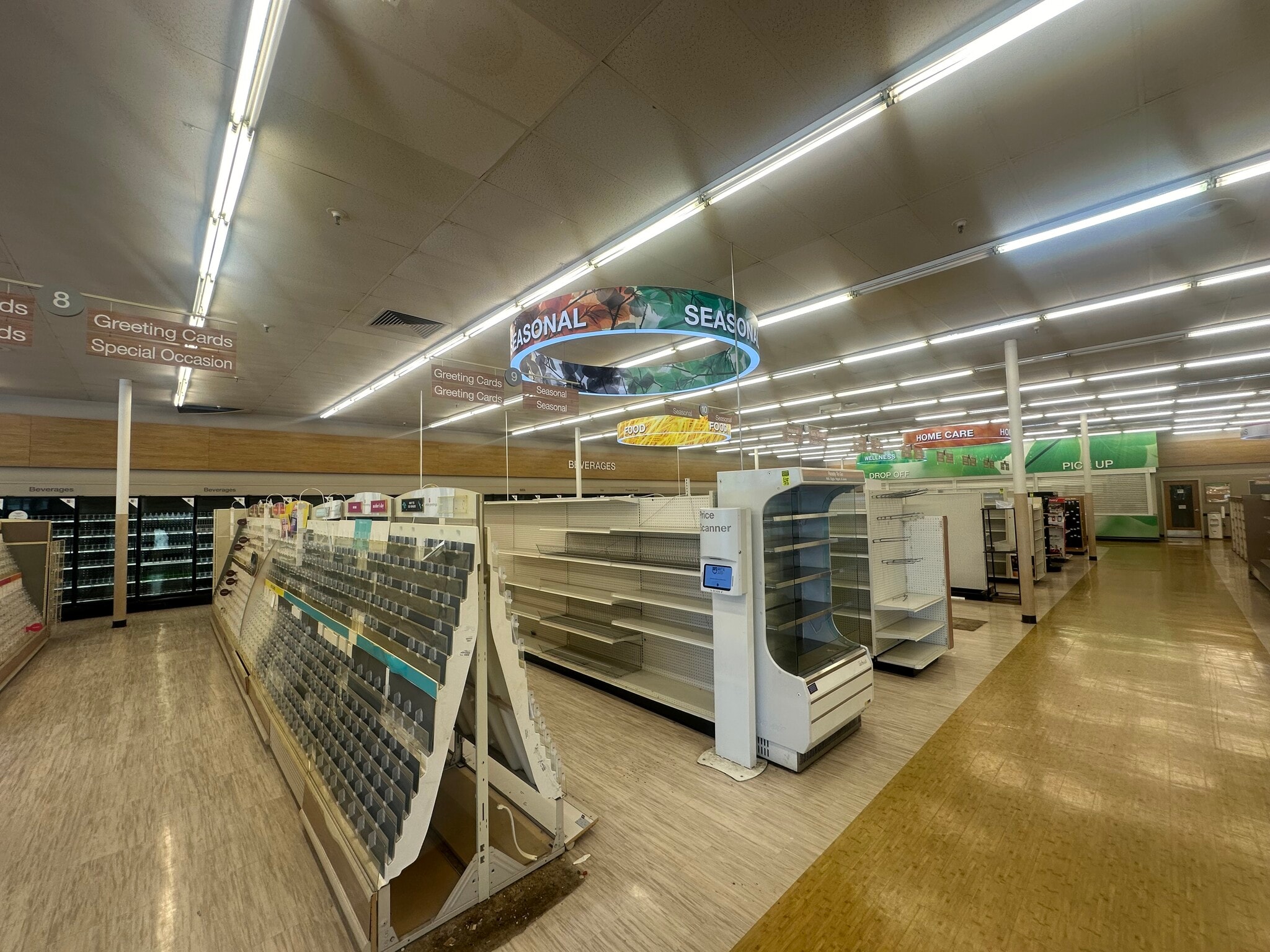 856-994 Middle Country Rd, Middle Island, NY for lease Interior Photo- Image 1 of 19