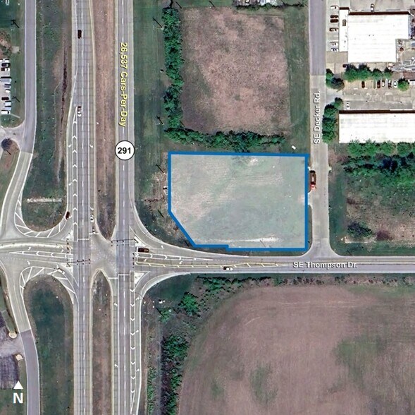 20 SE Thompson Dr, Lee's Summit, MO à vendre - Photo principale - Image 1 de 1