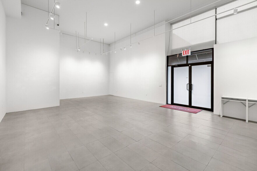 3288 48th St, Astoria, NY à louer - Photo intérieure - Image 3 de 15