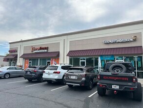 1227 Rockbridge Rd, Stone Mountain, GA for lease Interior Photo- Image 2 of 11