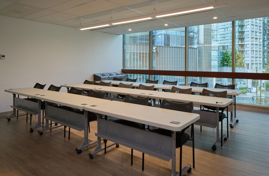 1140 W Pender St, Vancouver, BC for lease - Building Photo - Image 2 of 9