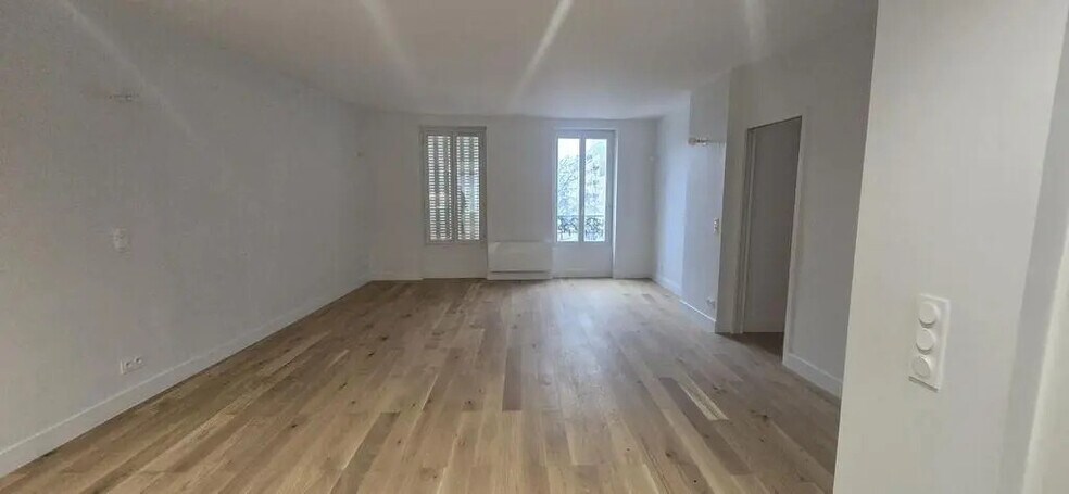 Commerce de détail dans Vincennes à vendre - Photo du bâtiment - Image 3 de 17