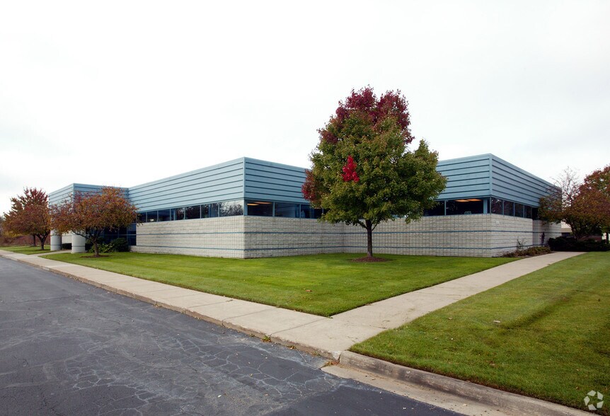 2120 43rd St SE, Grand Rapids, MI à louer - Photo du bâtiment - Image 2 de 4