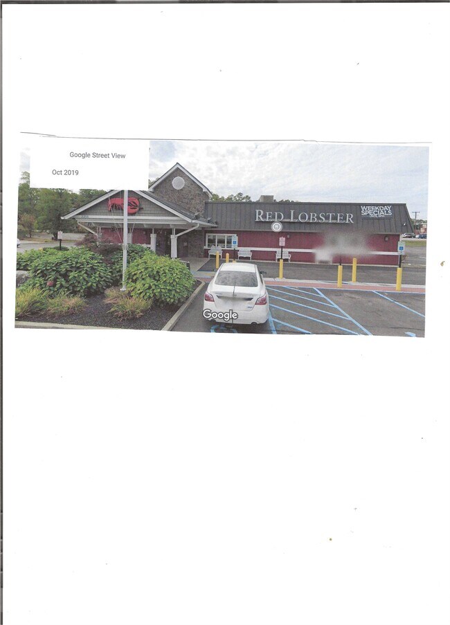 Plus de détails pour 2255 South Rd, Poughkeepsie, NY - Commerce de détail à vendre