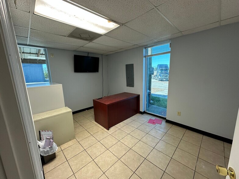 1230 Industrial Park Rd, Columbia, TN à louer - Photo du bâtiment - Image 2 de 36