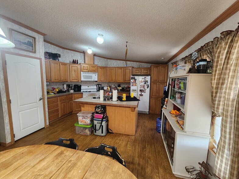 2401 County Road 1050 Midland Texas 79782, Midland, TX à vendre - Photo du bâtiment - Image 3 de 61