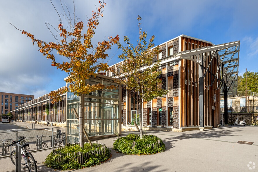 11 Rue Des Étangs Gobert, Versailles for lease - Building Photo - Image 1 of 1