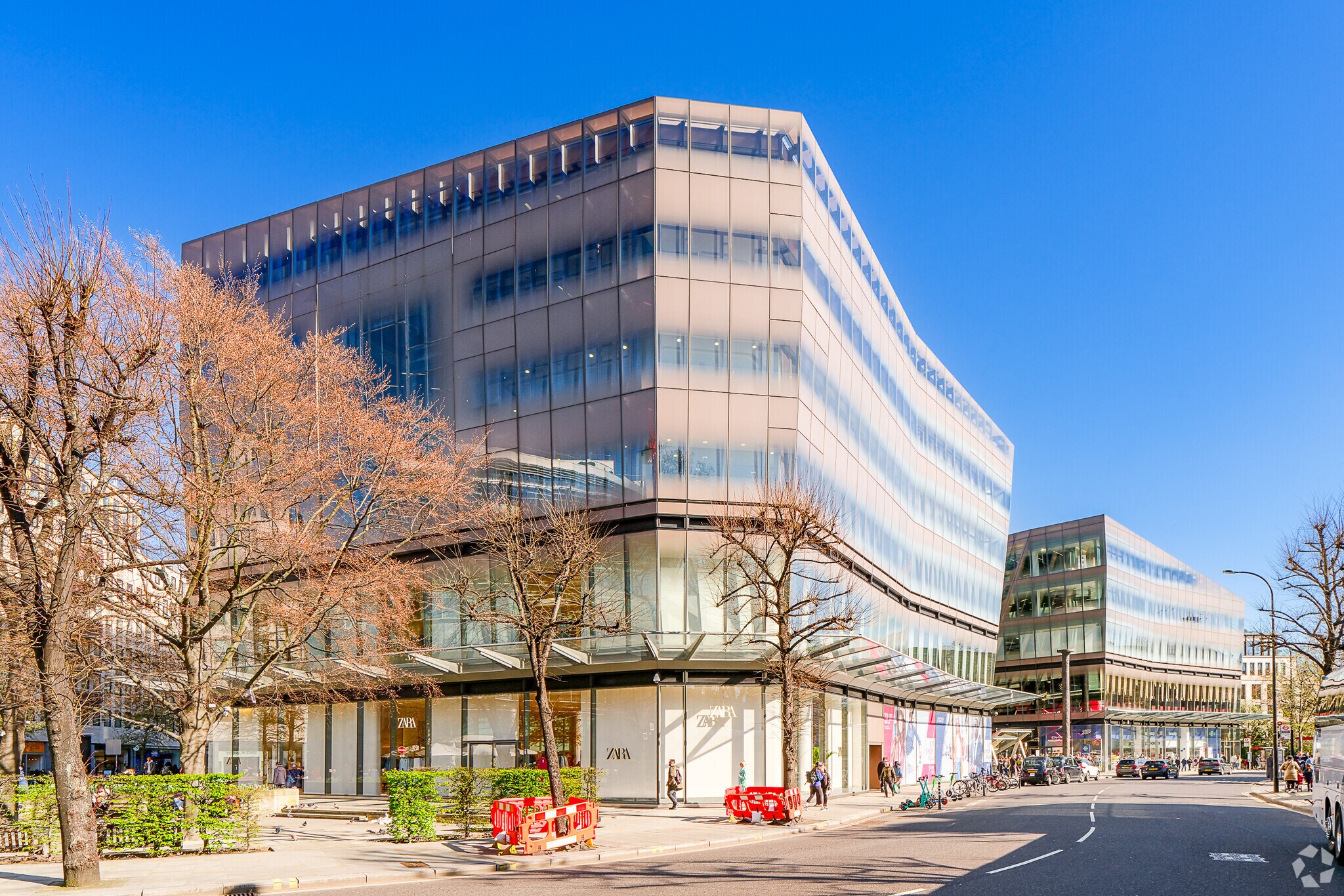 1 New Change, Londres à louer Photo principale- Image 1 de 27