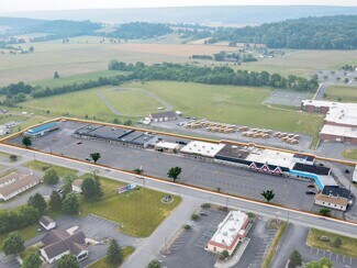 Plus de détails pour 45 E Chestnut St, Mifflinburg, PA - Commerce de détail à louer