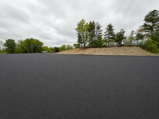 Plus de détails pour 685 Quaker Hwy, Uxbridge, MA - Terrain à louer