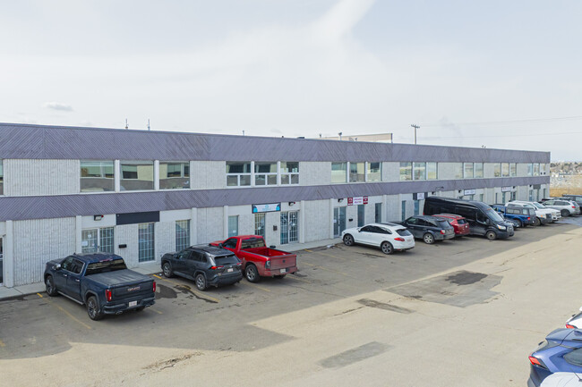 Plus de détails pour 7003 30th St SE, Calgary, AB - Industriel à louer
