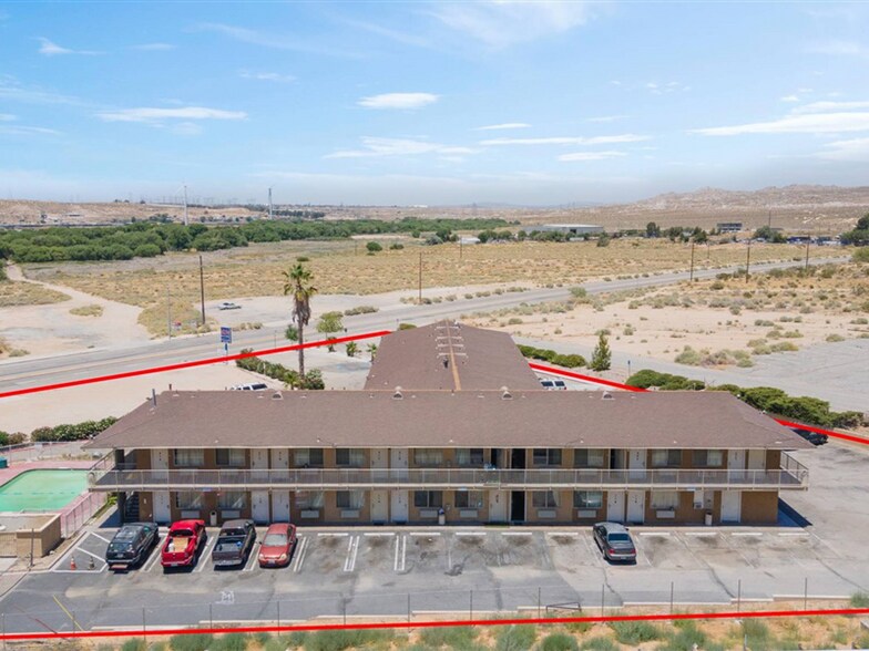16901 Stoddard Wells Rd, Victorville, CA à vendre - Photo du bâtiment - Image 3 de 37