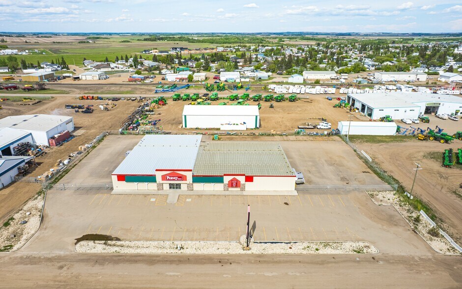 5338 50 Av, Vegreville, AB à vendre - Photo du bâtiment - Image 2 de 4