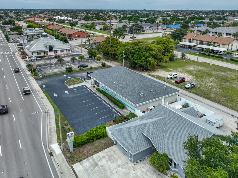 715 Cape Coral Pky, Cape Coral, FL for sale - Building Photo - Image 2 of 8