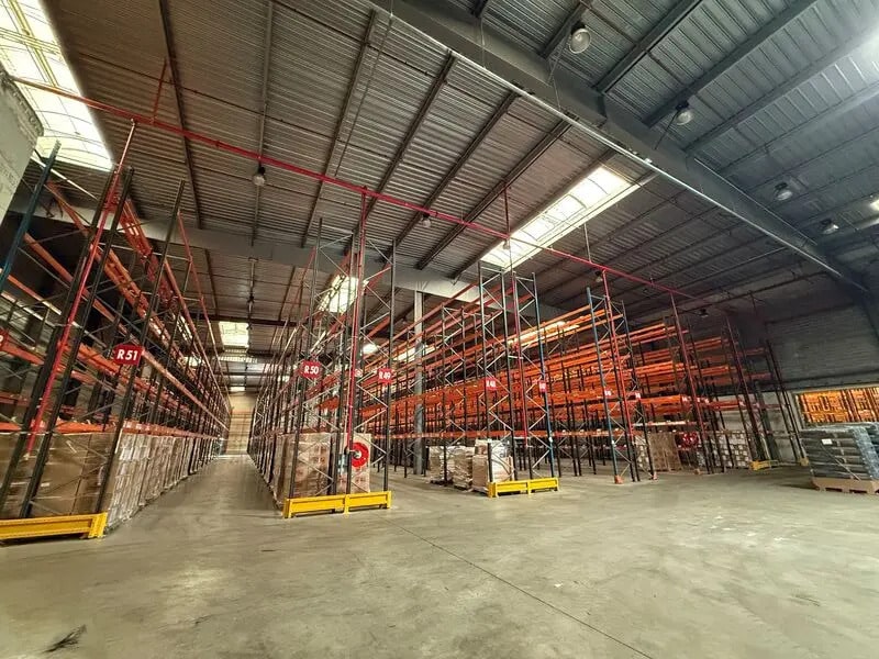 Industrial in Blanquefort for lease Interior Photo- Image 1 of 2