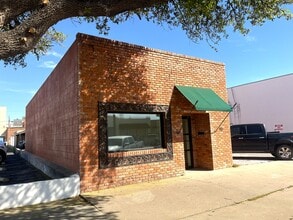 112 W Twohig Ave, San Angelo, TX for lease Interior Photo- Image 1 of 8