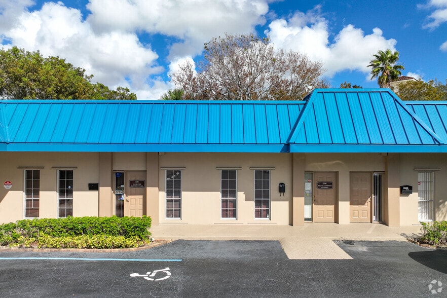 2501 W Hillsboro Blvd, Deerfield Beach, FL for lease - Building Photo - Image 3 of 11