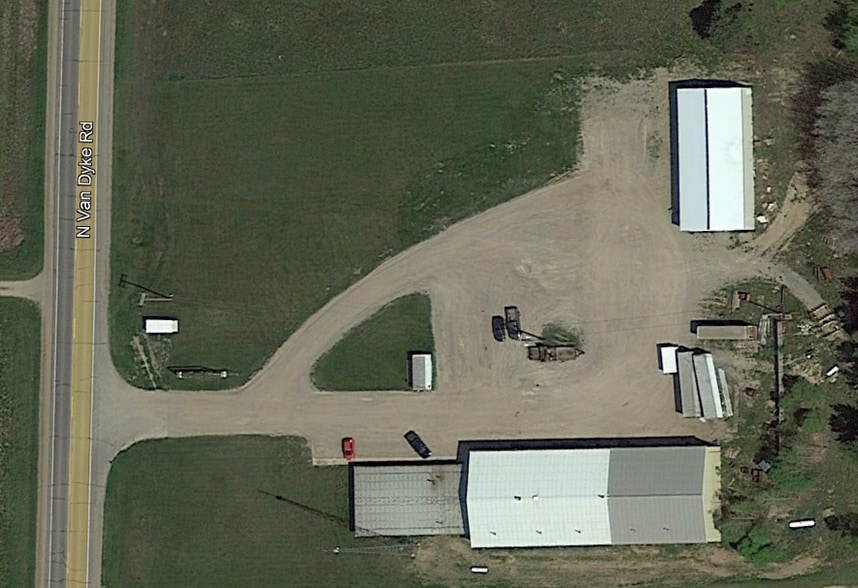 8260 Van Dyke Rd, Cass City, MI for lease - Building Photo - Image 3 of 13