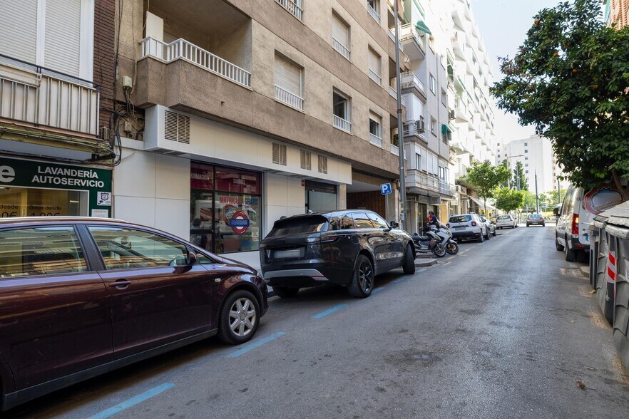del Cisne, 6, Granada, Granada à vendre - Photo du bâtiment - Image 3 de 32