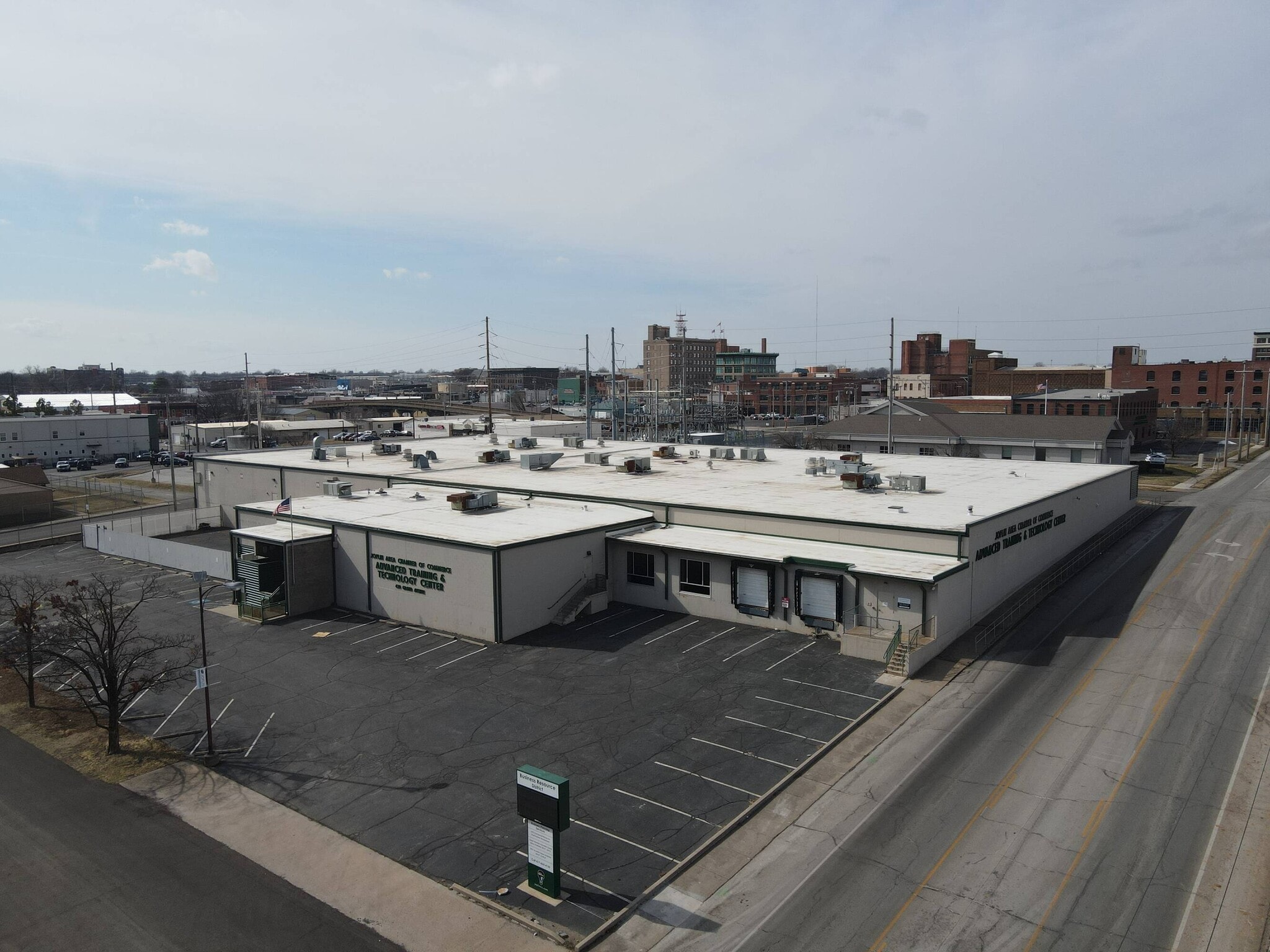 400-500 Grand Ave, Joplin, MO for lease Primary Photo- Image 1 of 45
