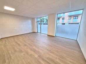 Retail in Igualada, Barcelona for lease Interior Photo- Image 1 of 10