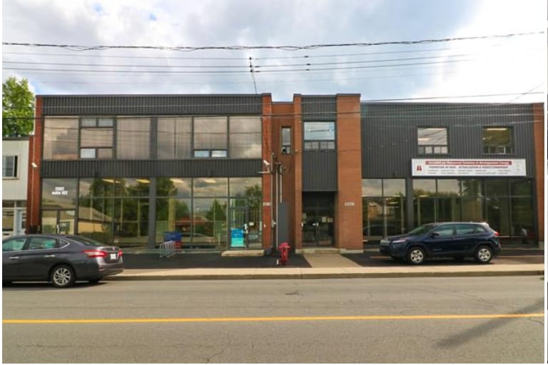 2080 Rue Sainte-Hélène, Longueuil, QC for lease - Building Photo - Image 2 of 9