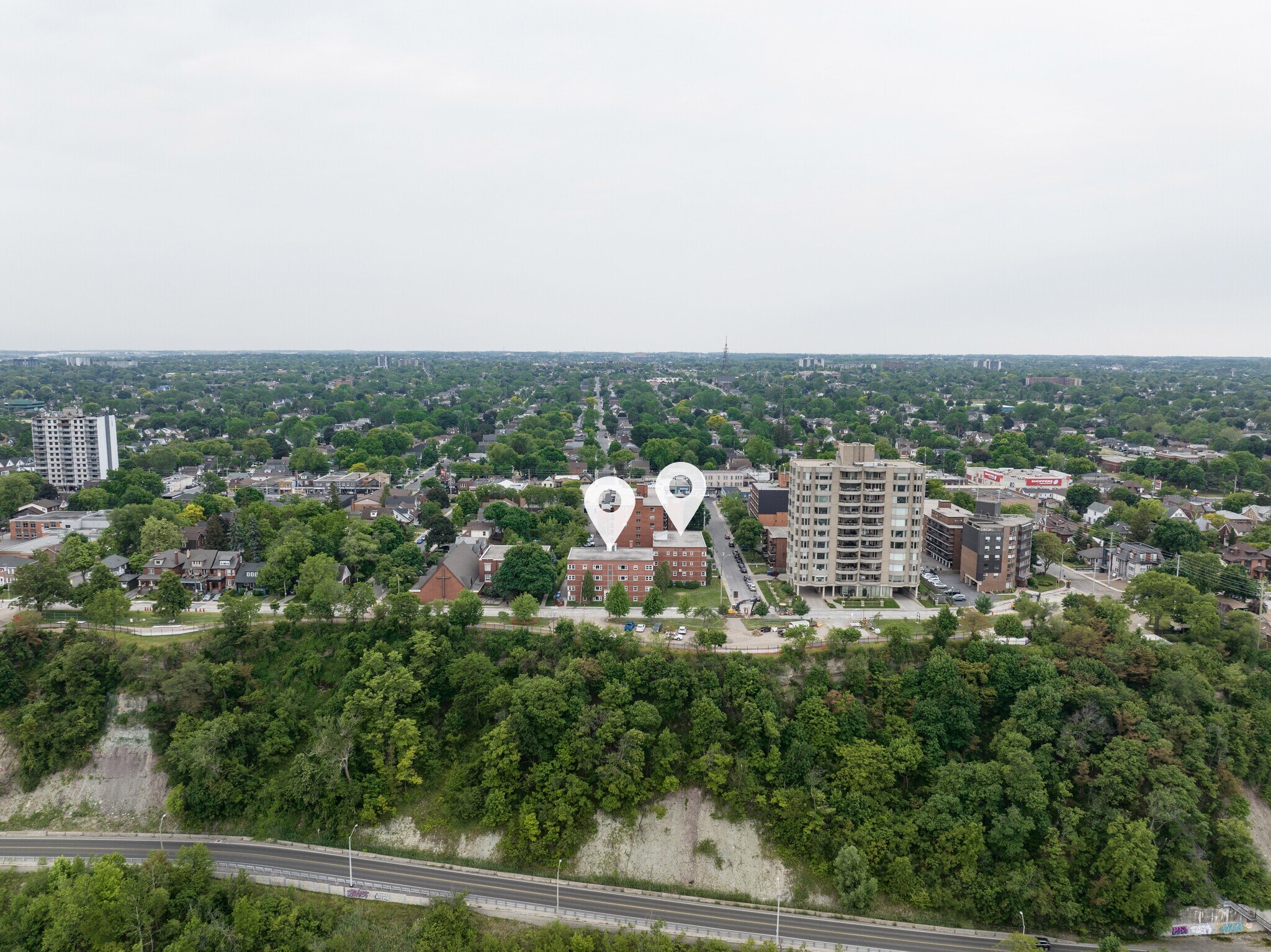 196 Mountain Park Avenue & 9 Summit Av, Hamilton, ON for sale Building Photo- Image 1 of 1