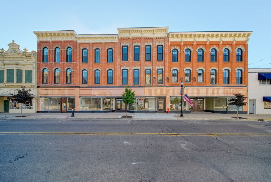 115 S Main St, Adrian, MI à louer - Photo du bâtiment - Image 1 de 1