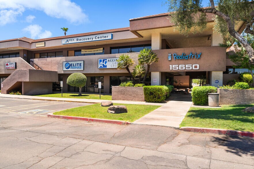 15600-15650 N Black Canyon Hwy, Phoenix, AZ à louer - Photo du bâtiment - Image 2 de 17