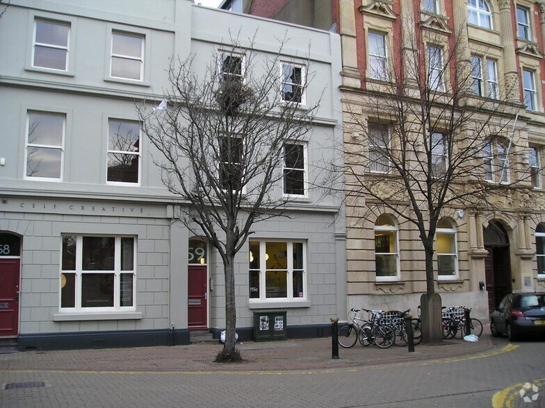 59 Mount Stuart Sq, Cardiff à louer - Photo du bâtiment - Image 2 de 18