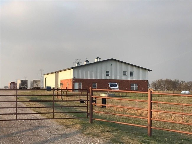 More details for 12875 W Waterloo Rd, Edmond, OK - Industrial for Sale