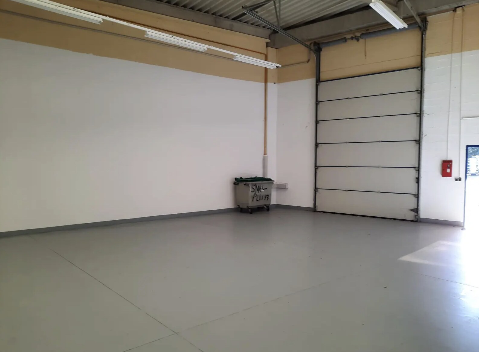 Flex in Moissy-Cramayel for lease Interior Photo- Image 1 of 2