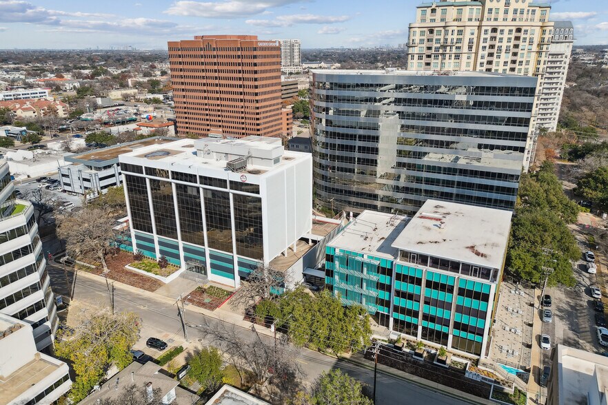 3626 N Hall St, Dallas, TX à louer - Photo du bâtiment - Image 2 de 27