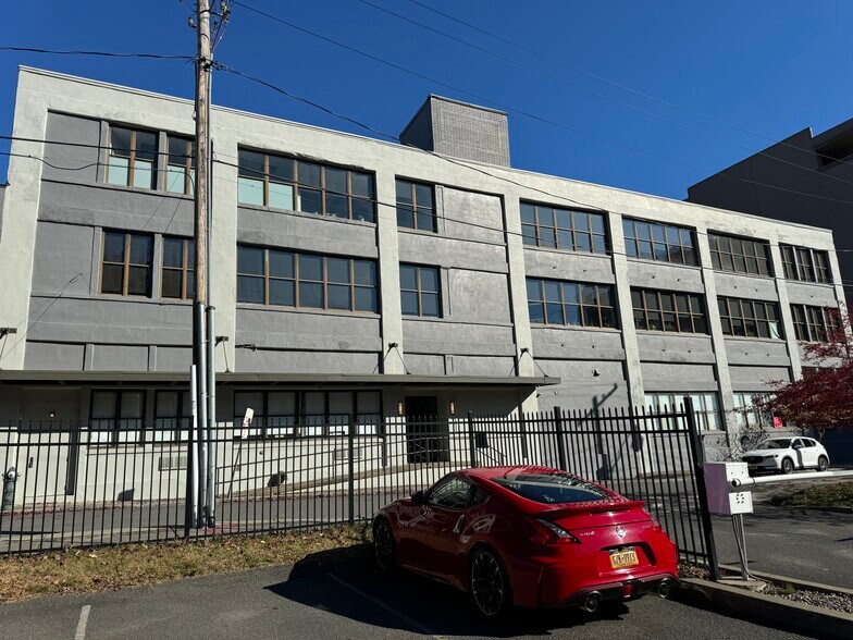 25 Monroe St, Albany, NY à louer - Photo du bâtiment - Image 2 de 21