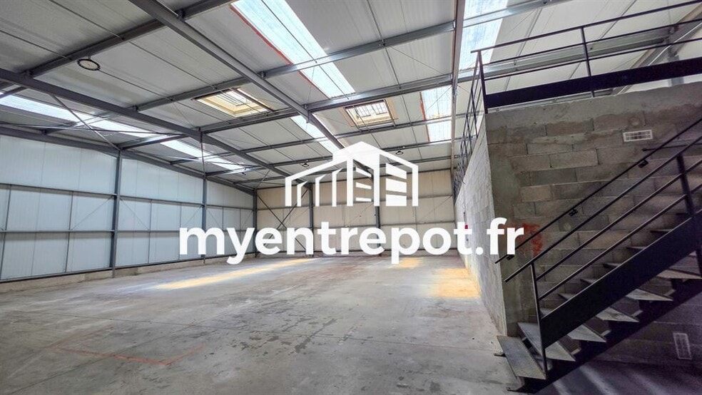 213 Avenue Des Carrières, Roquefort-la-Bédoule à louer - Photo intérieure - Image 2 de 8