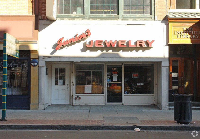 849 Chapel St, New Haven, CT for sale - Building Photo - Image 2 of 2