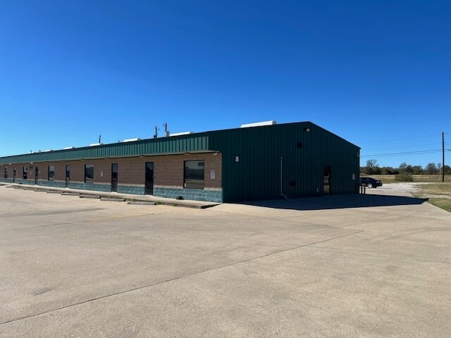 5920 S General Bruce Dr, Temple, TX à vendre - Photo du bâtiment - Image 3 de 21