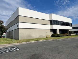 Plus de détails pour 1595 N Main St, Orange, CA - Industriel à louer