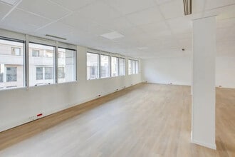 125 Rue Aristide Briand, Levallois-Perret for lease Interior Photo- Image 2 of 7