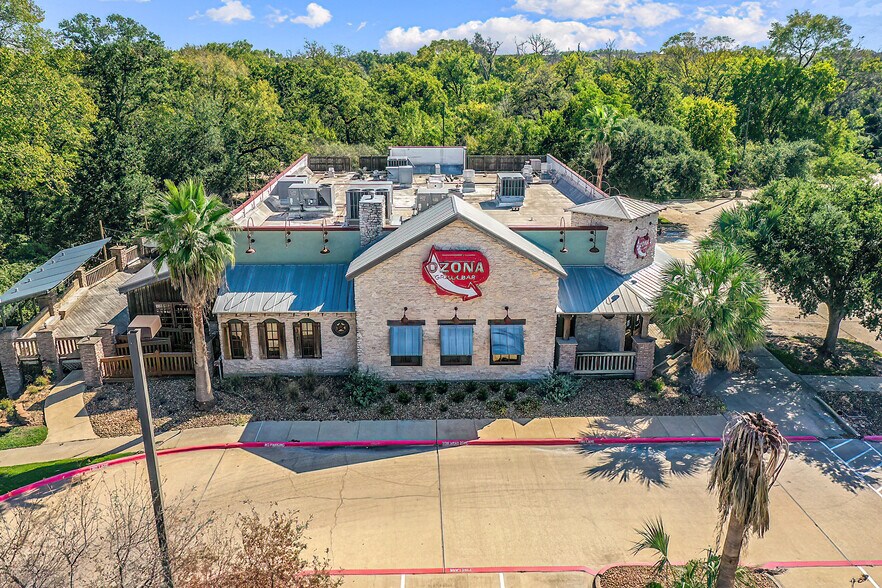 520 Harvey Rd, College Station, TX à louer - Photo du bâtiment - Image 3 de 10