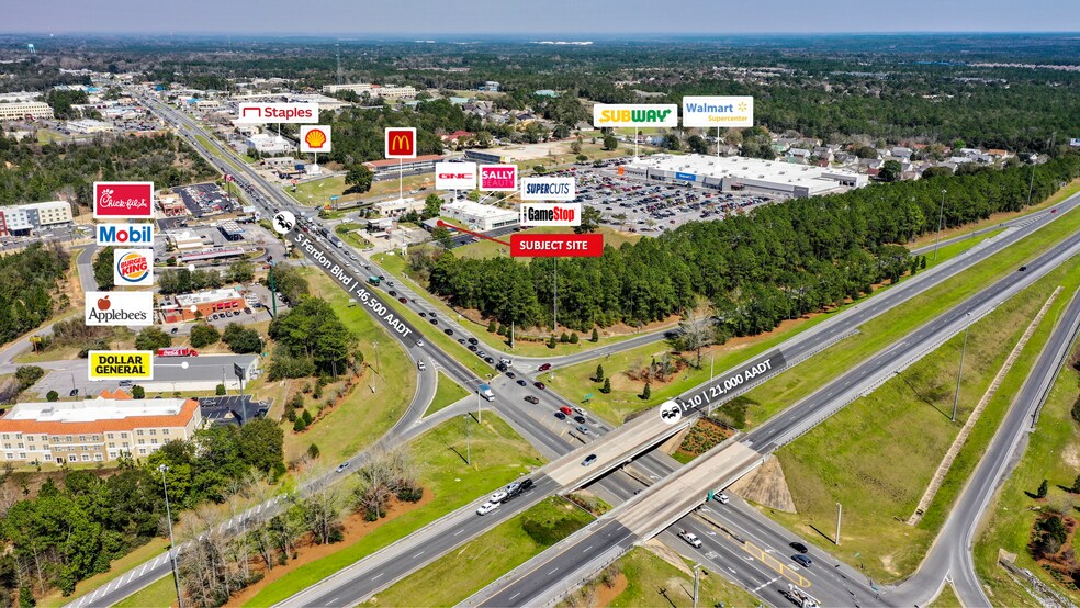 3301 S Ferdon Blvd, Crestview, FL à louer - Photo du bâtiment - Image 2 de 8