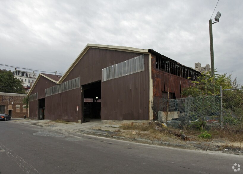 88 Bishop St, Jersey City, NJ à louer - Photo du bâtiment - Image 2 de 3