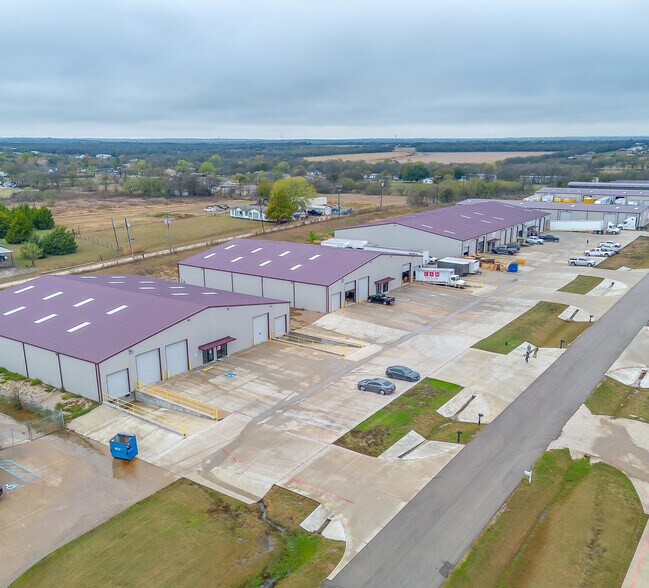 4525-4529 JD Mouser Pky, Alvarado, TX à louer - Photo du bâtiment - Image 1 de 17